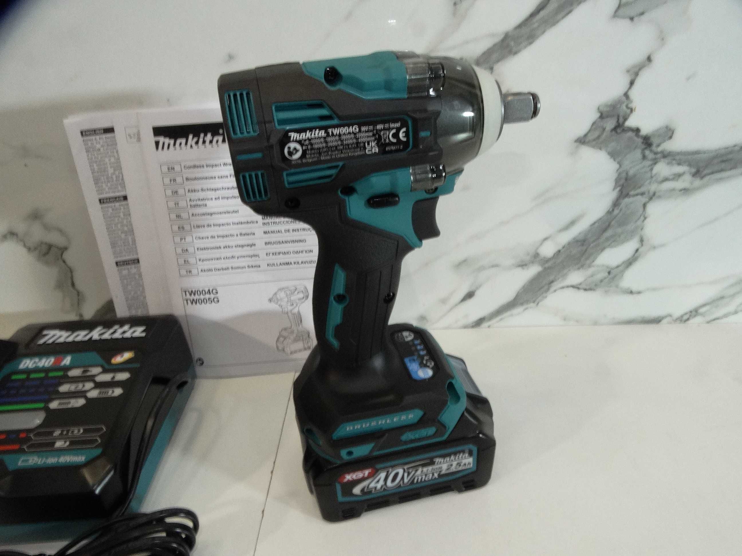 Makita TW 004 / 2 x 2.5 Ah - Мощен гайковерт 350 Нм