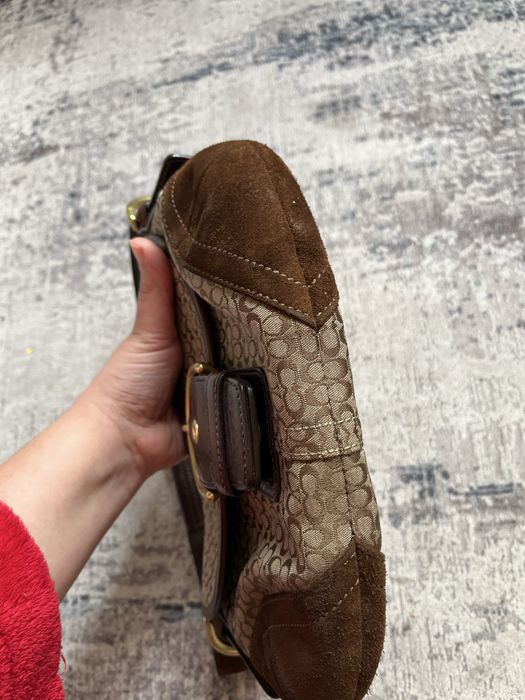 Coach Soho Signature дамска чанта с велурени елементи