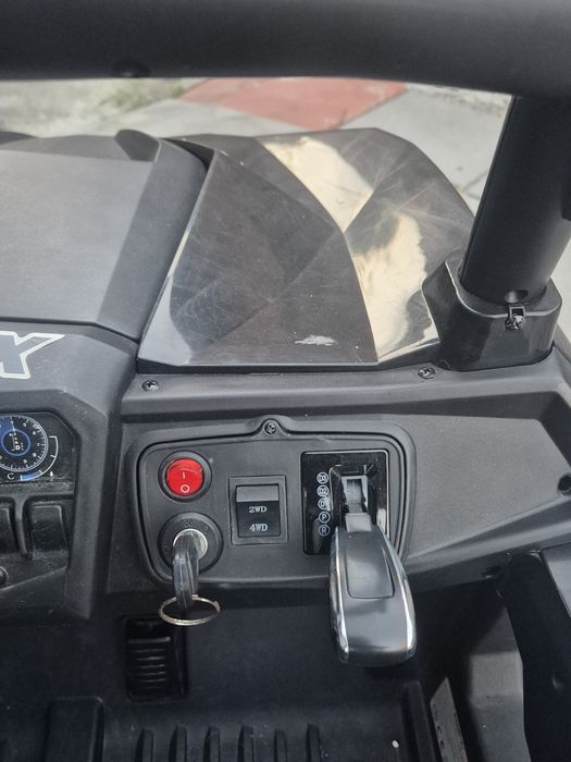 Mașinuța electrica buggy 4x4