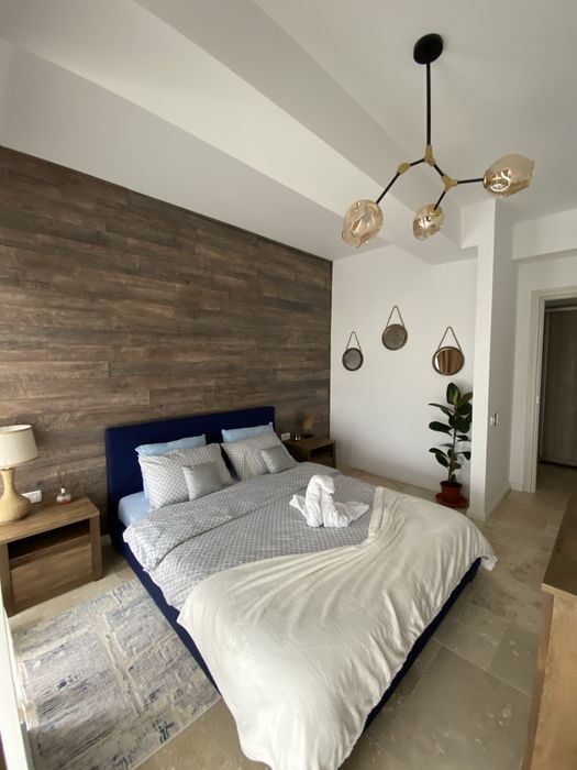 Inchiriez ap cu vedere la mare str.D-12