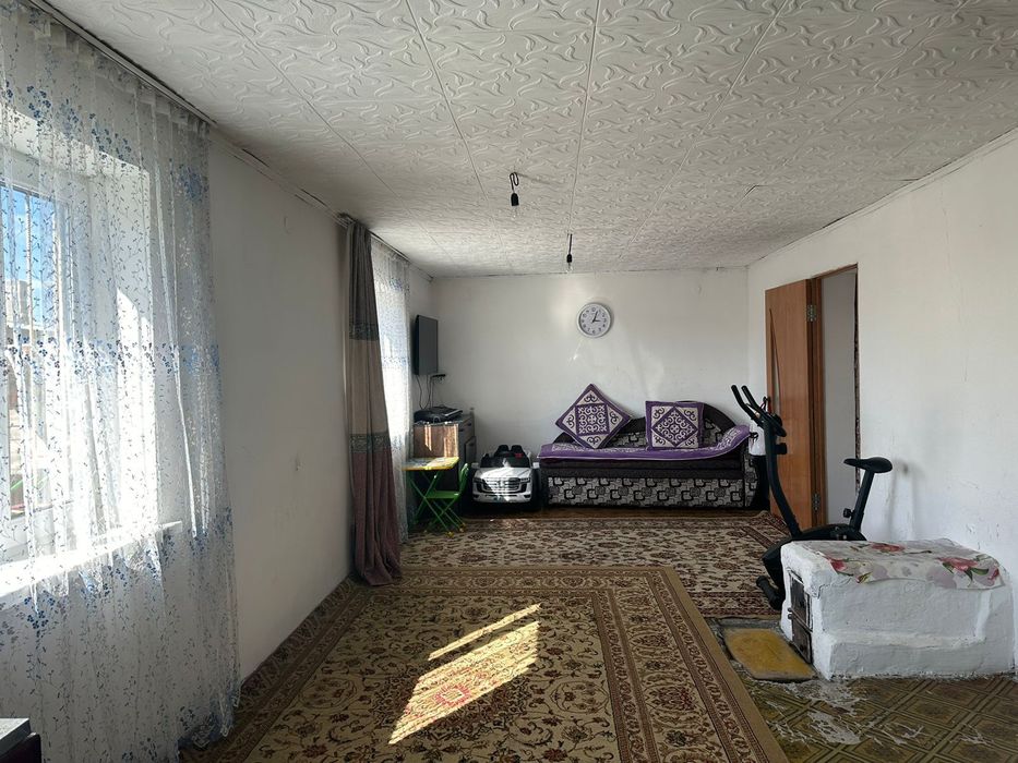 Восточный 4 дачада 3 бөлмелі үй сатылады. Сол жақ. Дом семей Продам до