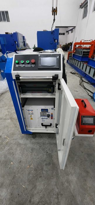 Лазерный сварка на 3000вт. Источник MAXPOTONIC.  3/1