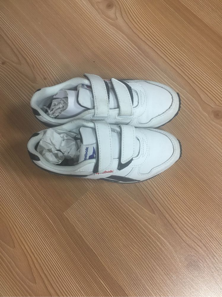 Маратонки REEBOK