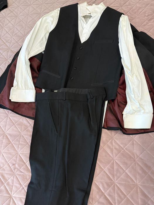 Мъжки елегантен костюм