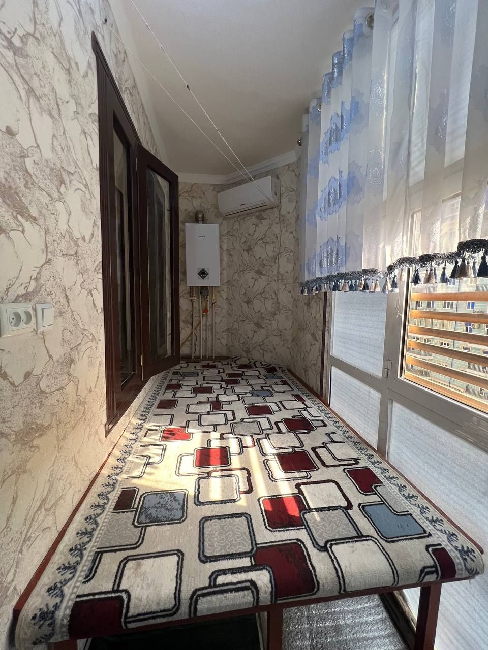 Yangi bozor orqasi Xatirchi stayankani orqasi maktab boģcha yonida