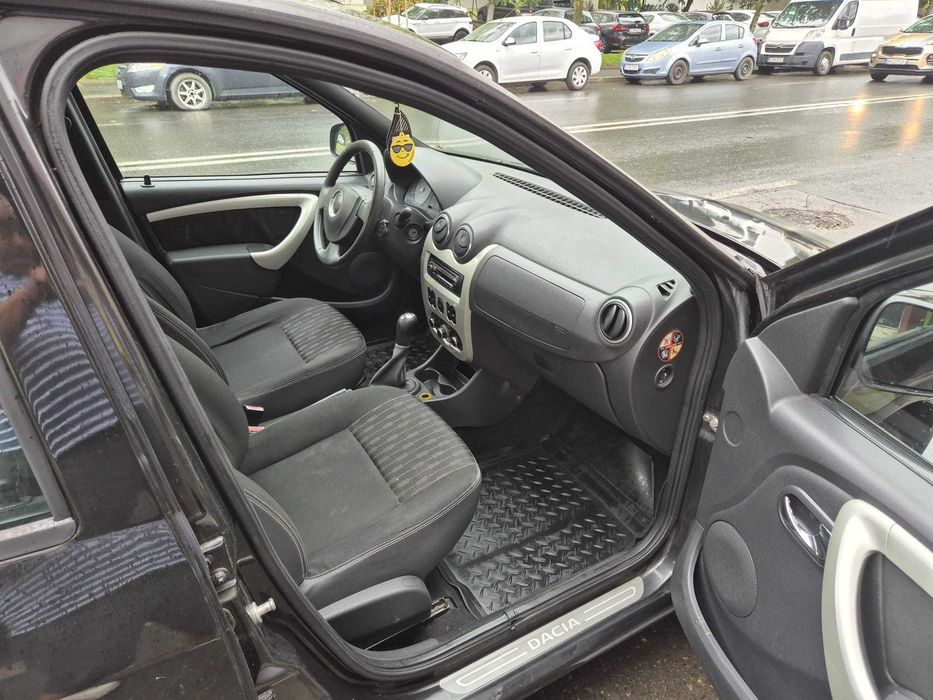 Dacia Logan blackline an 2011,benzina cu gaz, cash sau rate