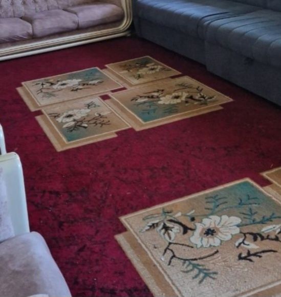 B/U Gilam sotiladi. 3yarimga 6razmerda