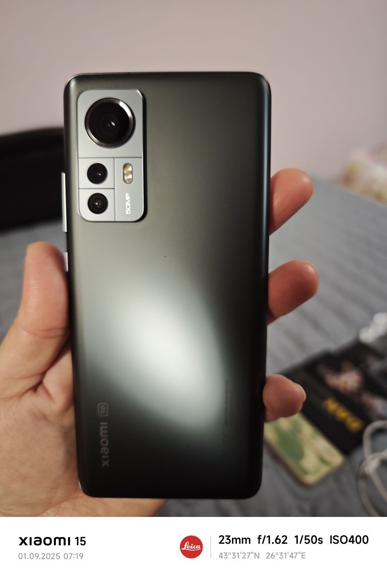 Xiaomi 12.  8ram/256gb