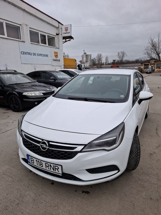 Opel Astra K 1.4 benzina- Gpl
-Cutie automata
-Comenzi volan
-Plafon n