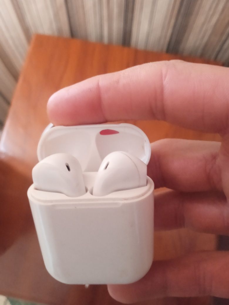 Airpods в хорошем состоянии