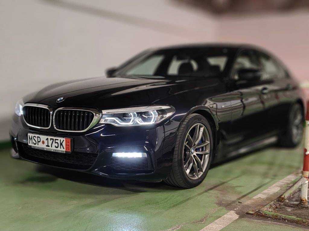 vand bmw 540i M paket Fara accident Full istoric Carte Service