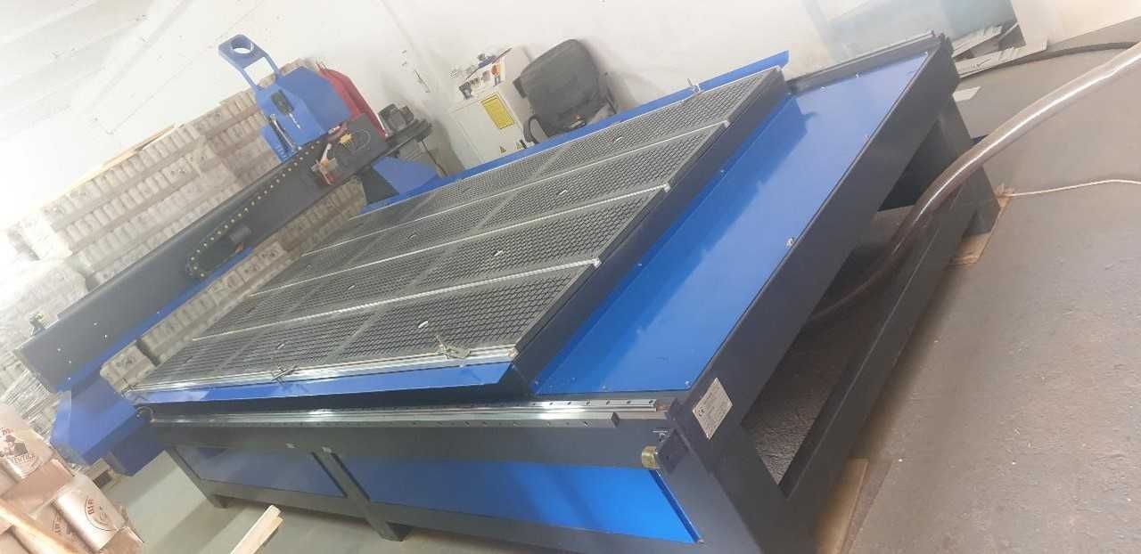 Router CNC suprafata taiere 3m x 1.5m, foarte putin utilizat