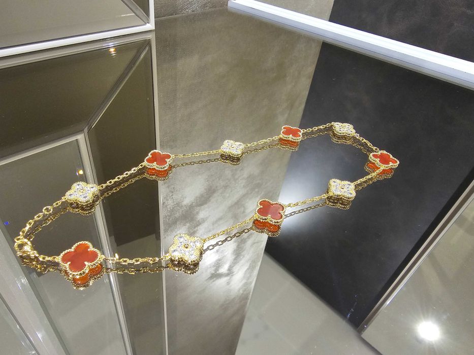 Van Cleef & Arpels VCA Gold Red Alhambra 10 Motif Clover Дамско Колие