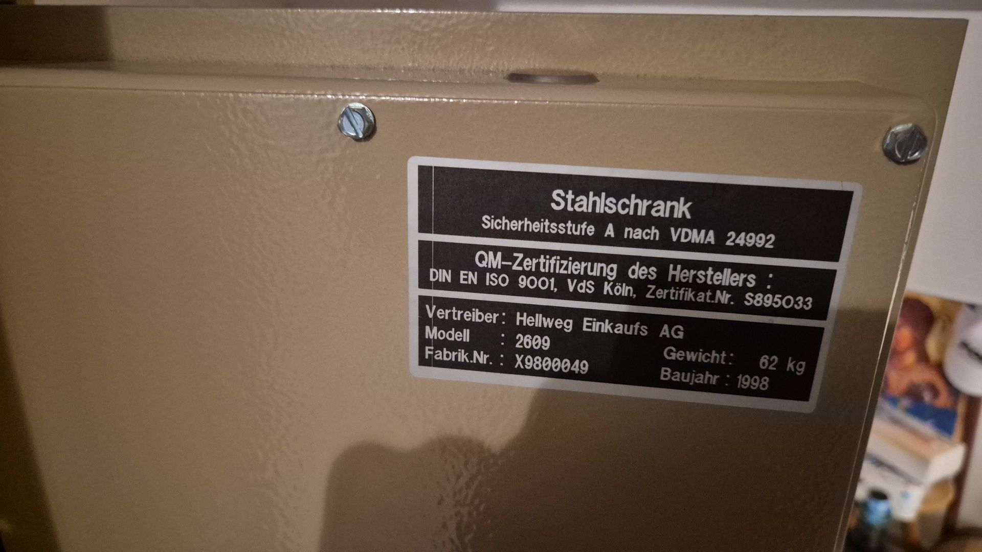 Vand dulap de arme, 62 kg, cu compartiment separat munitie