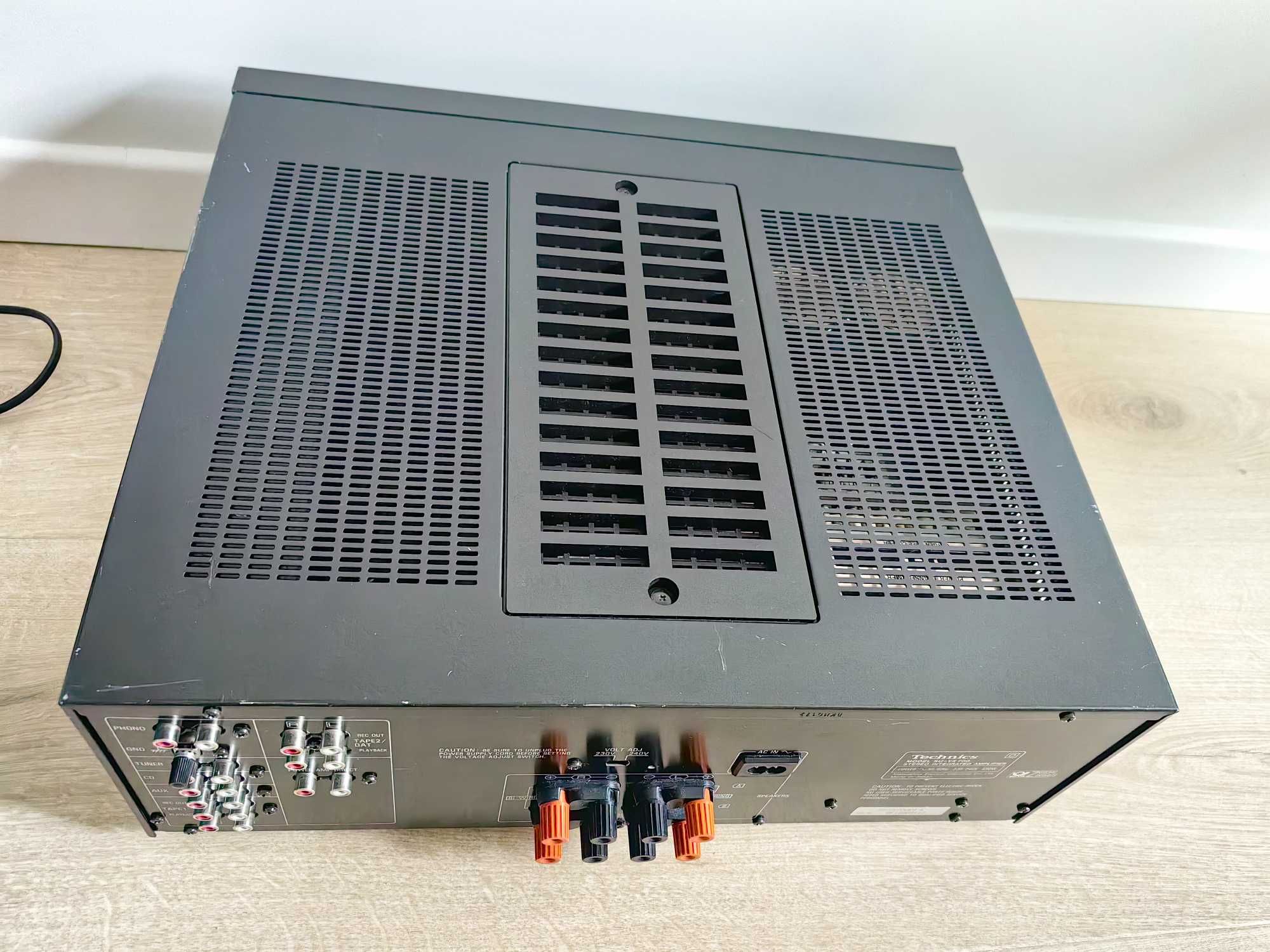 Amplificator Technics SU-VX700