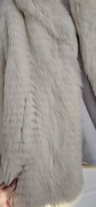 Haina de iarna ,blana