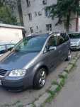 Vând Volkswagen Touran 2006