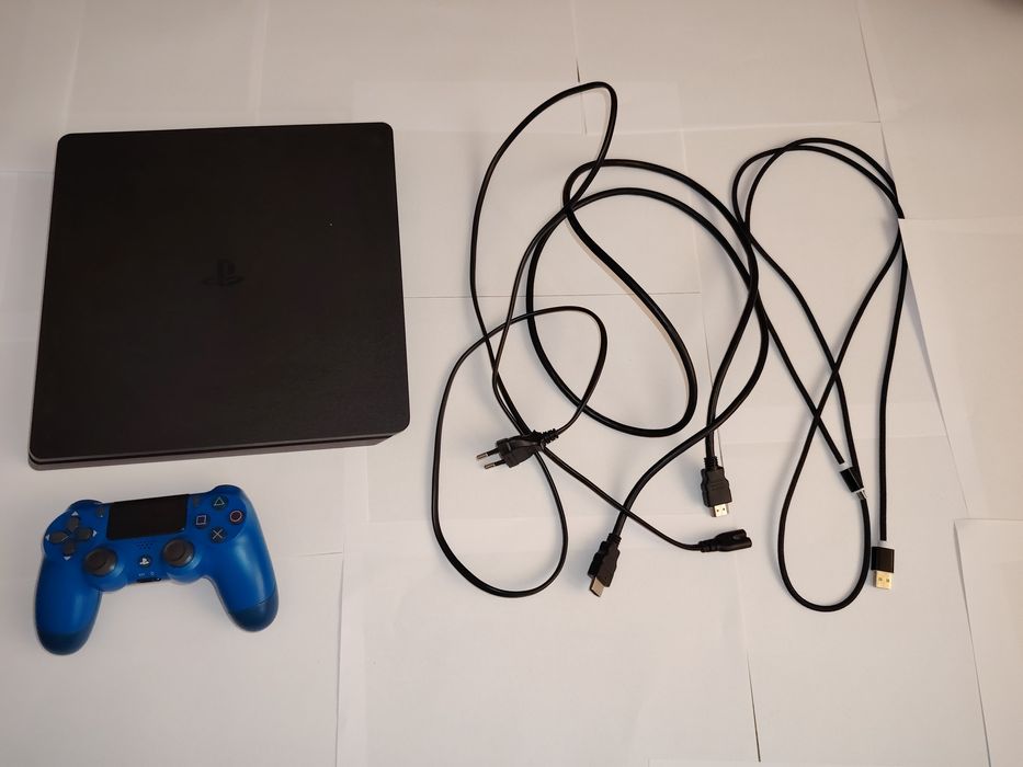 Play station 4 slim 1 tb