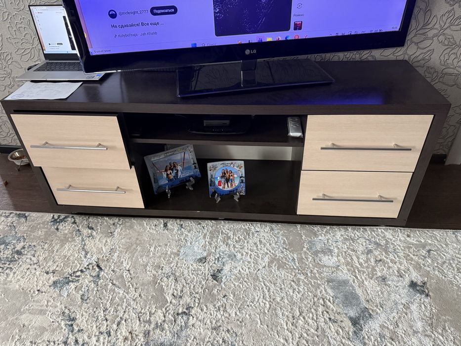 Продам тв тумбу
