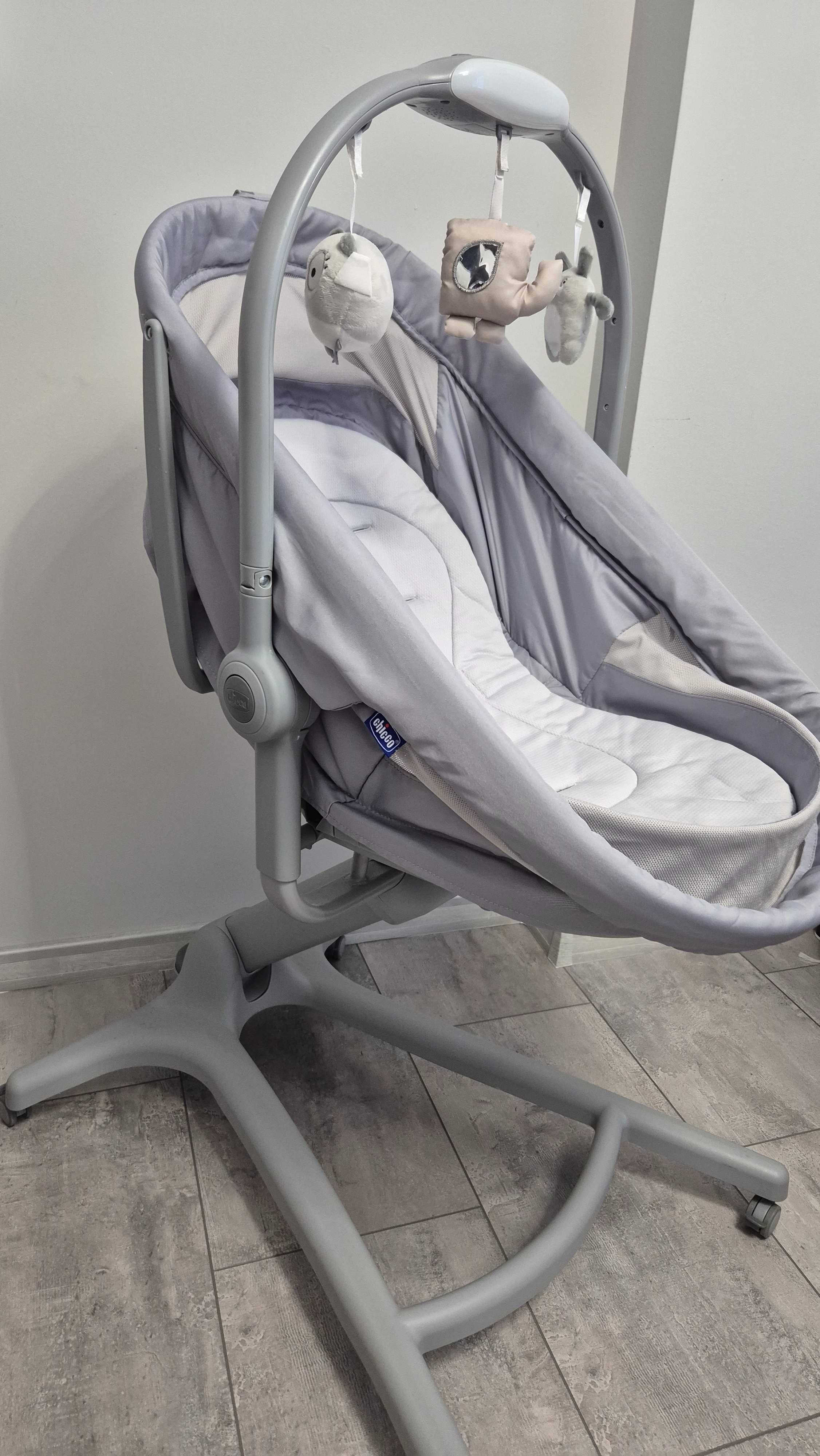 Бебешка люлка Chicco Gear Baby Hug 4в1 , сив + подарък матрак