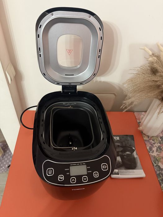 Mașina de făcut pâine Tower.