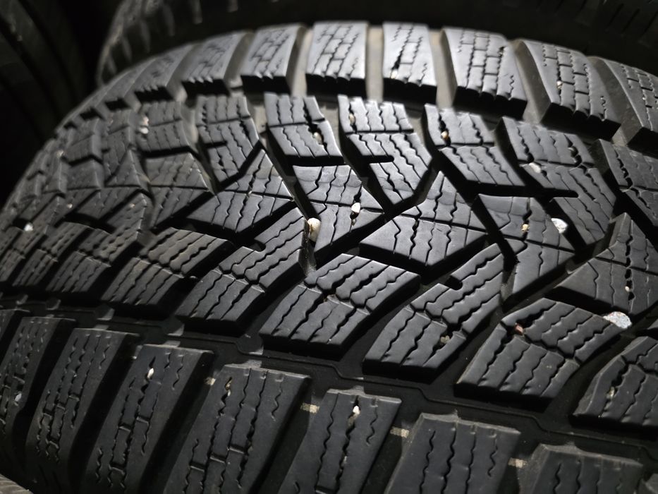 4бр Като нови зимни гуми 205 55 16 - Dunlop