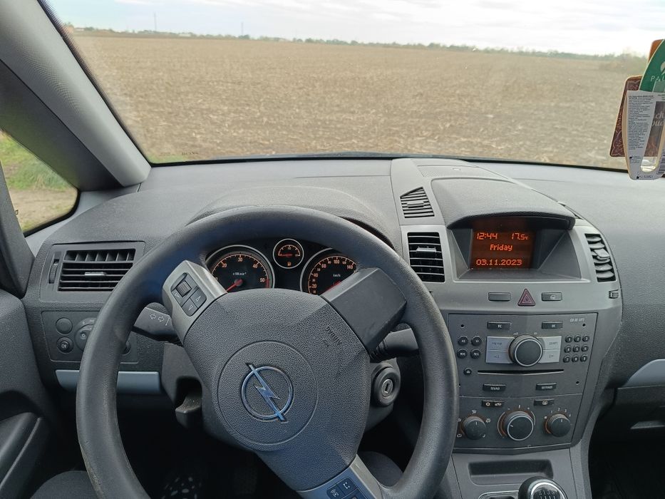 Vând Opel Zafira B 1.9 cdti