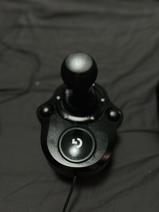 volan logitech g29 + pedale si schimbator