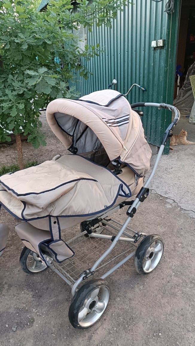 Продам коляску детскую