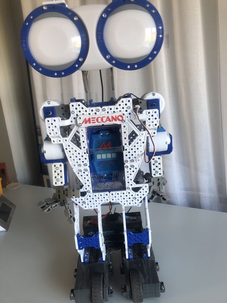 Robot 60 cm interactiv marca meccano