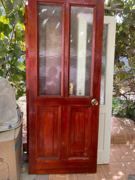 Деревянные двери