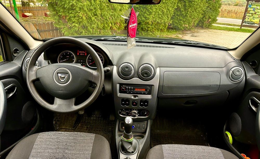 Dacia Duster 1.6benzina 2011