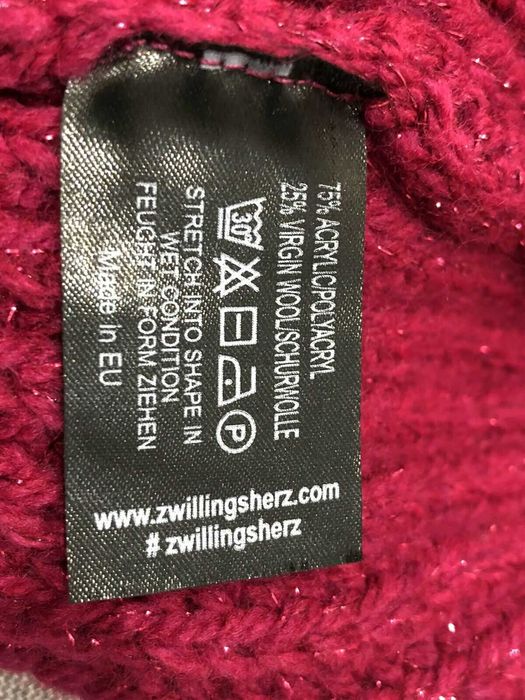 Caciula dama din lana ...cu inimioare !