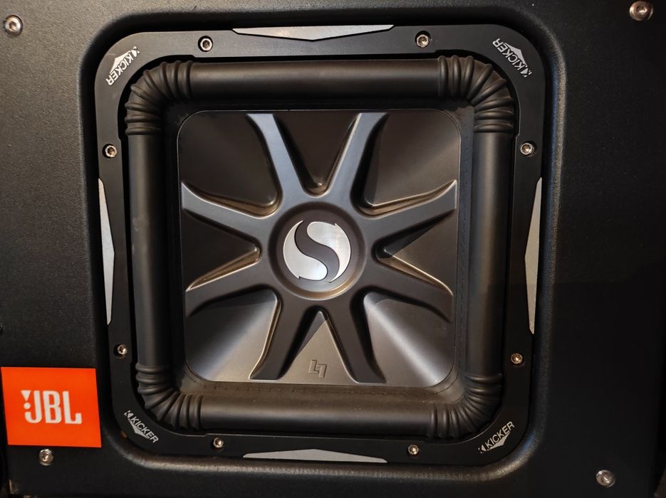 Subwoofer kicker L7 difuzor pătrat+statie JBL 1kw nou