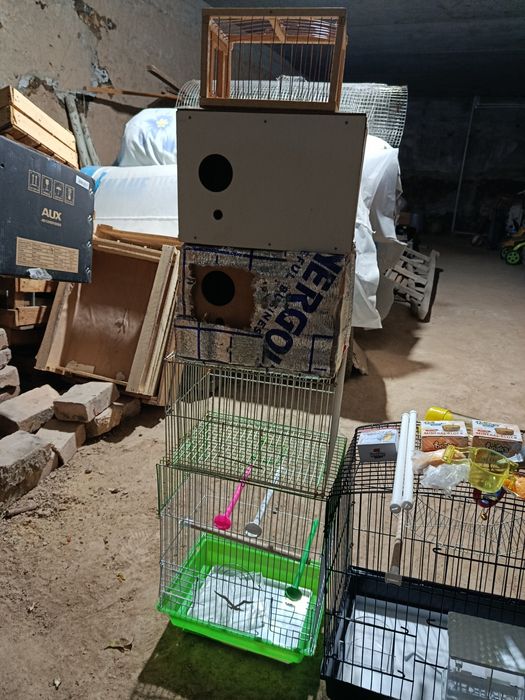Клетки для птиц б/у