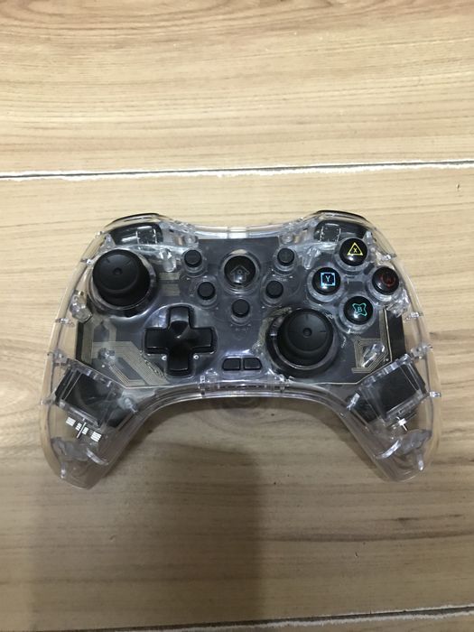 Vand controler pentru pc!