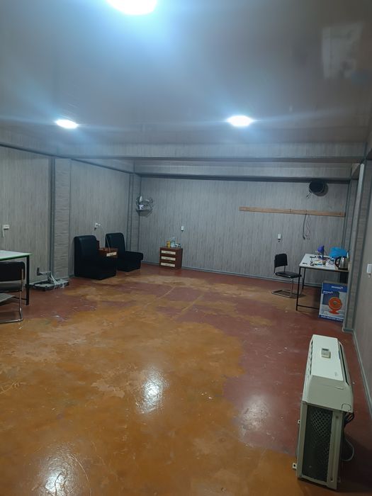 Сдаётся часть помещение под мастерскую