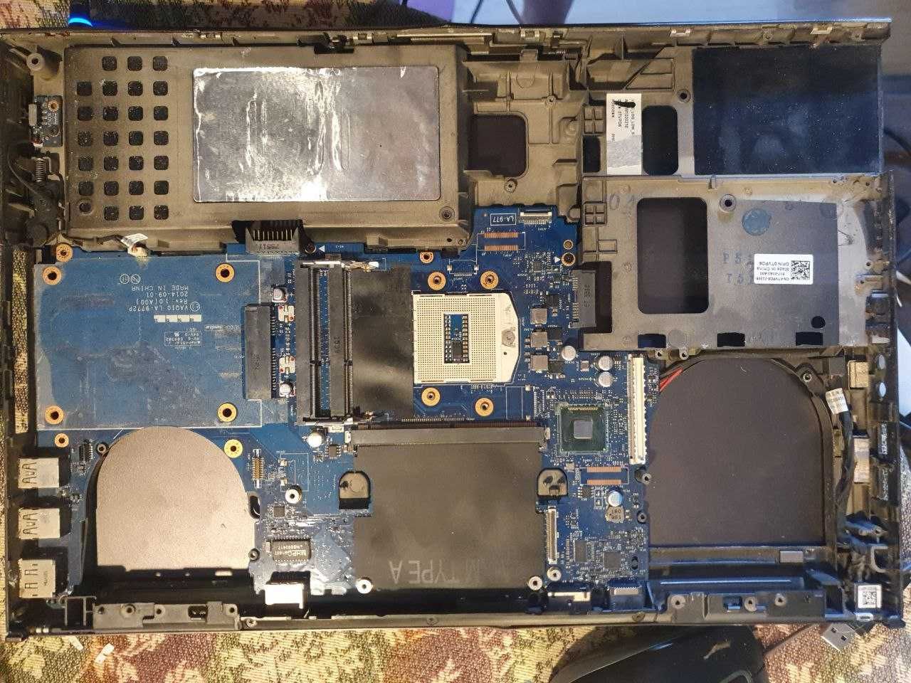 Дънна платка с корпус за Dell Precision M4800