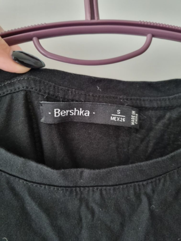 Bershka дълга тениска