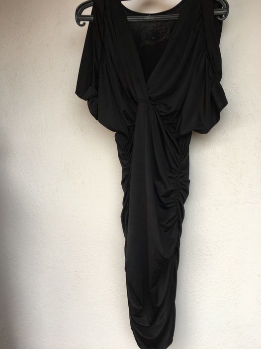 Празнични Рокли в М размер