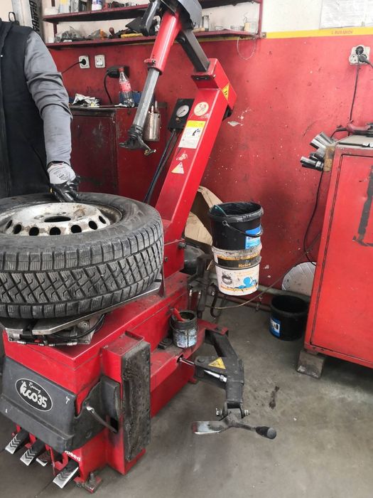 TECO 35 – Машина за монтаж и демонтаж на гуми

Продавам автоматична ма