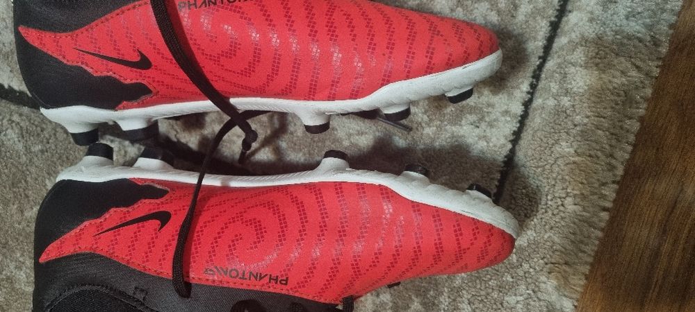 Ghete Nike 36,5 ( 23cm interior )