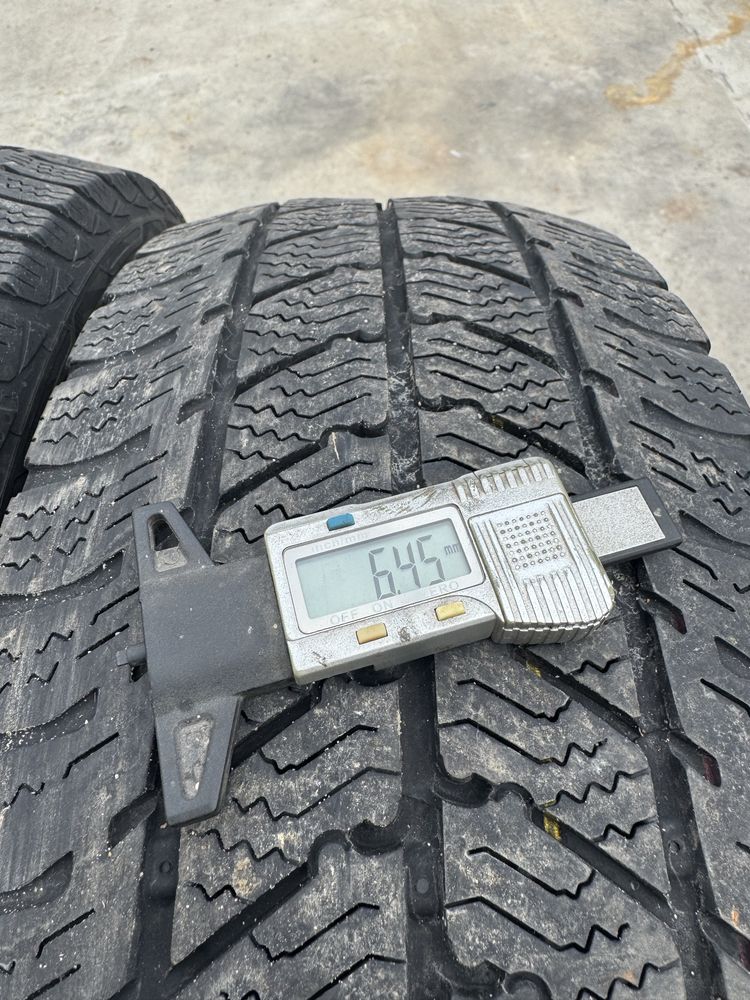 2 anvelope Uniroyal Snow Max 3 215/60r17C an 2022