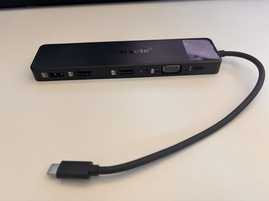 USB-C Hub (2 x HDMI, 5 x USB-A, 2 x USB-C, VGA, TF/SD card, AUX)