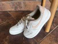 NIKE Airforce  1
