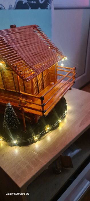 Machetă  vand casuta construita din bete de bambus realizata manual
