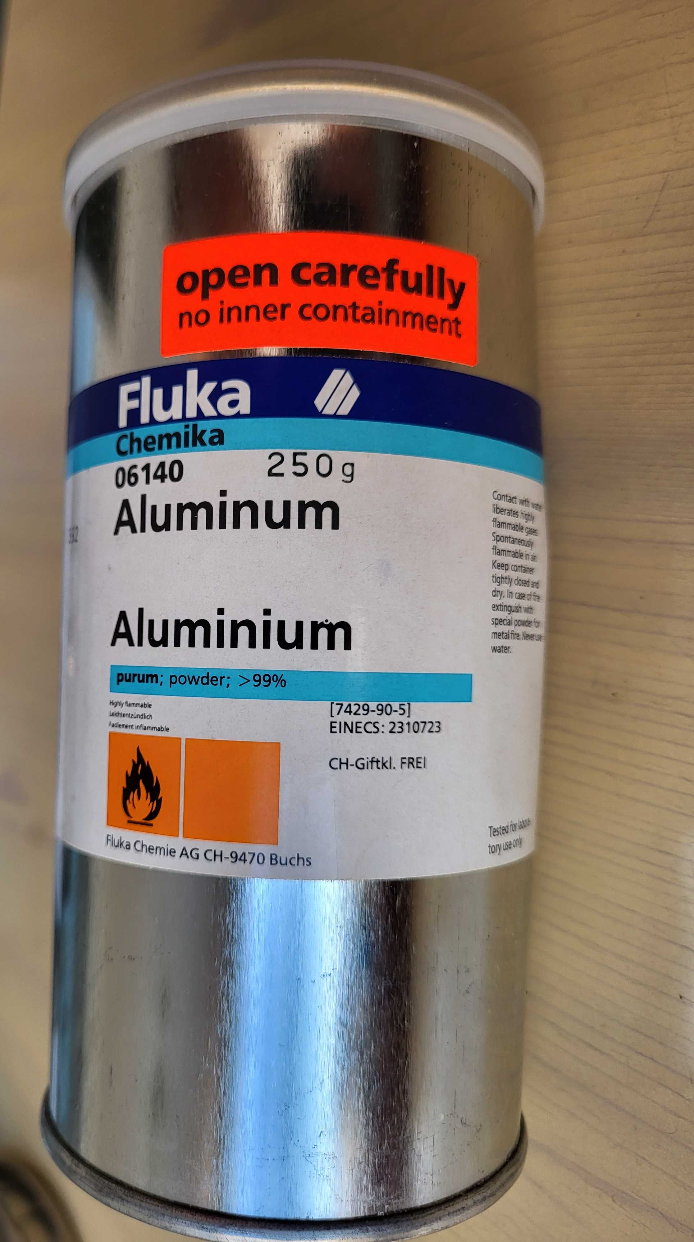 Продавам чист алуминий на прах за лаборатория