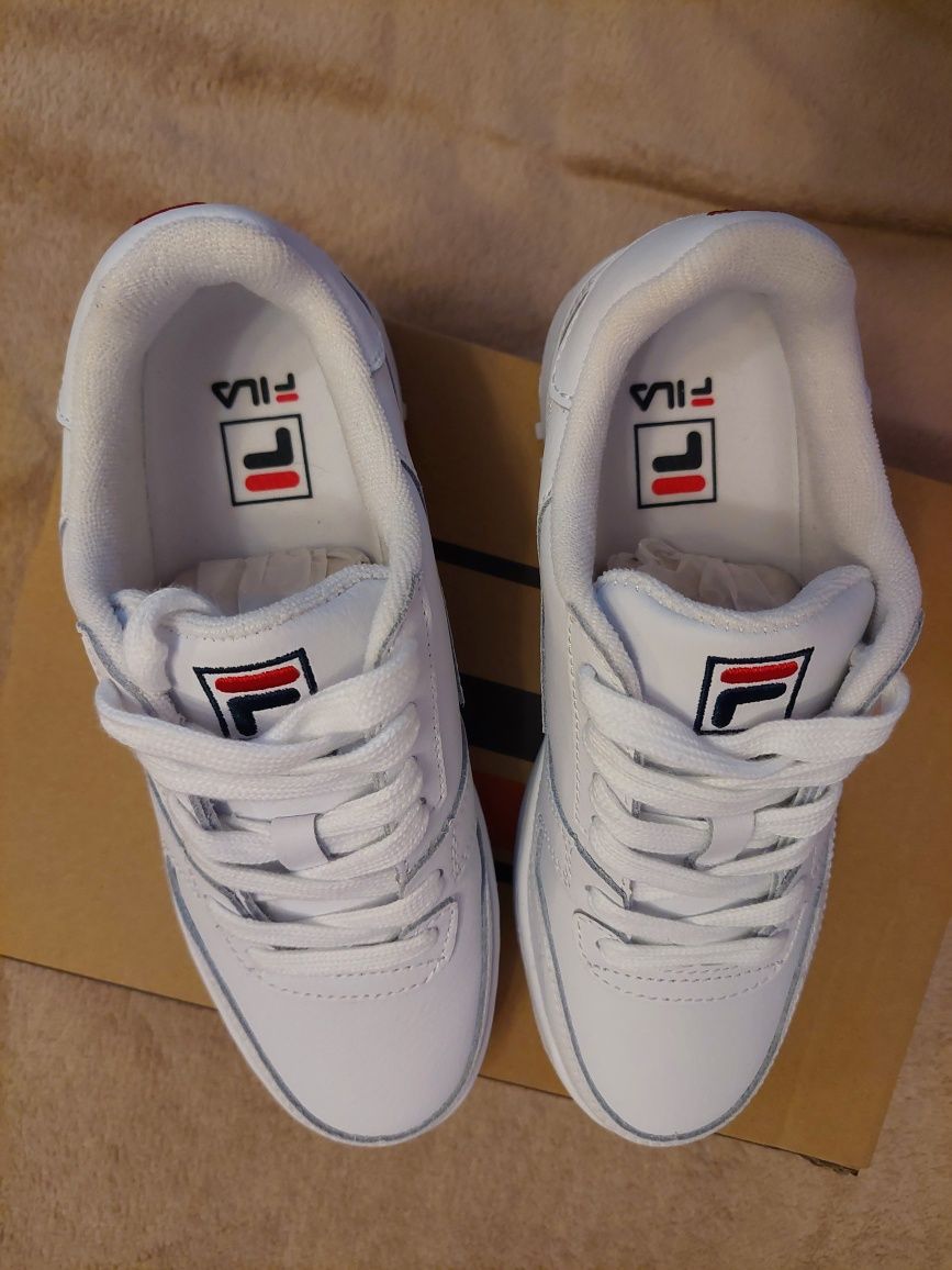 Adidași FILA piele, NOI nr.37