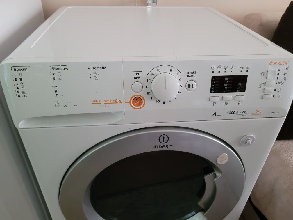 Перална със сушилна INDESIT