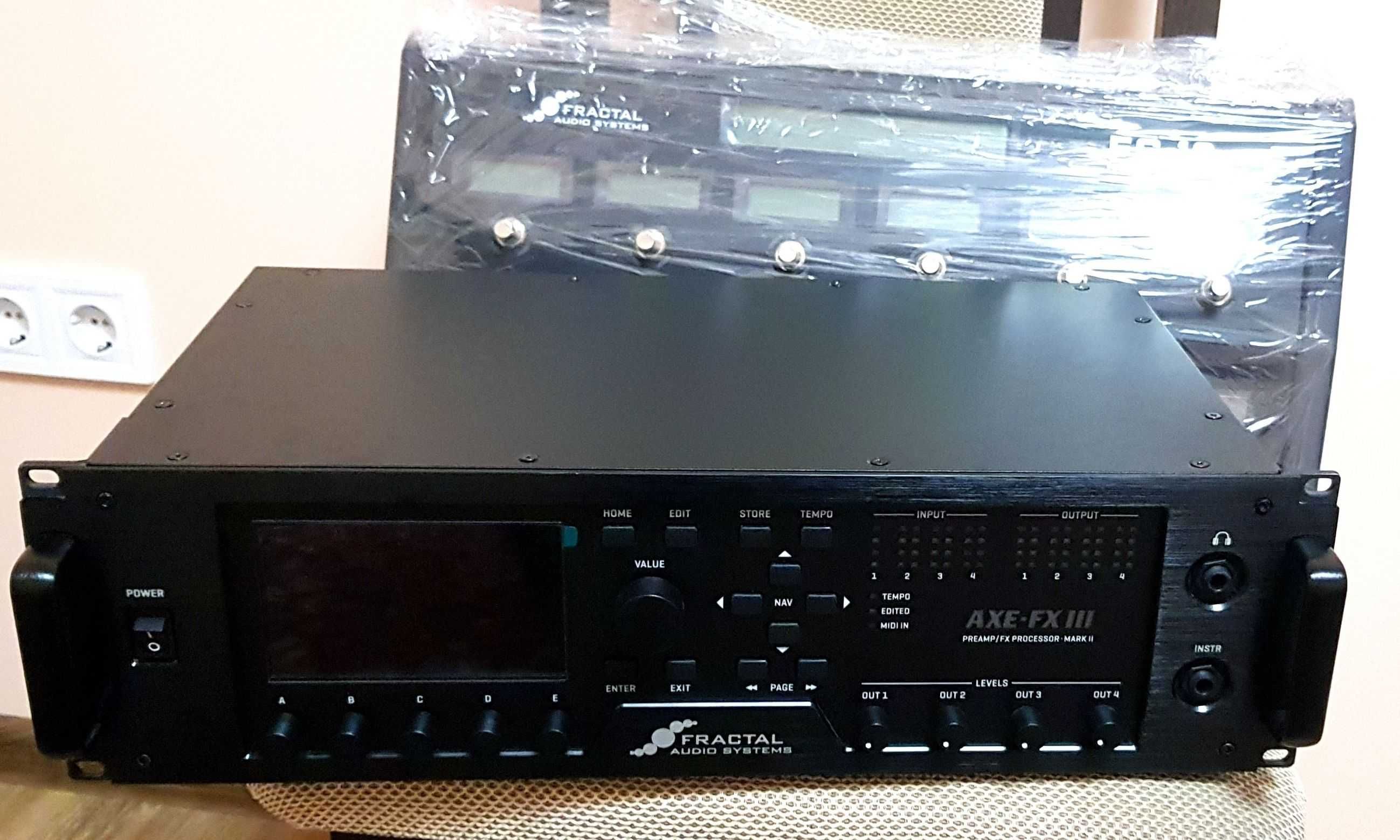 Axe-Fx III MK II Turbo+FC-12 MK II Foot Controller